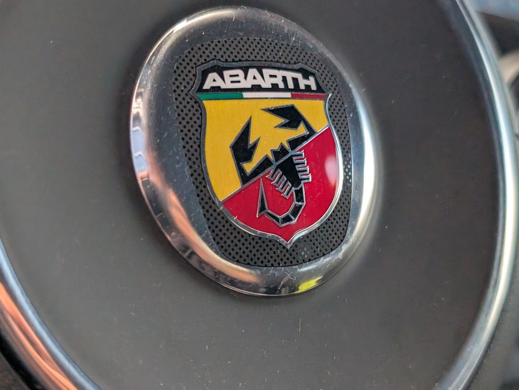 Abarth 595C 2024