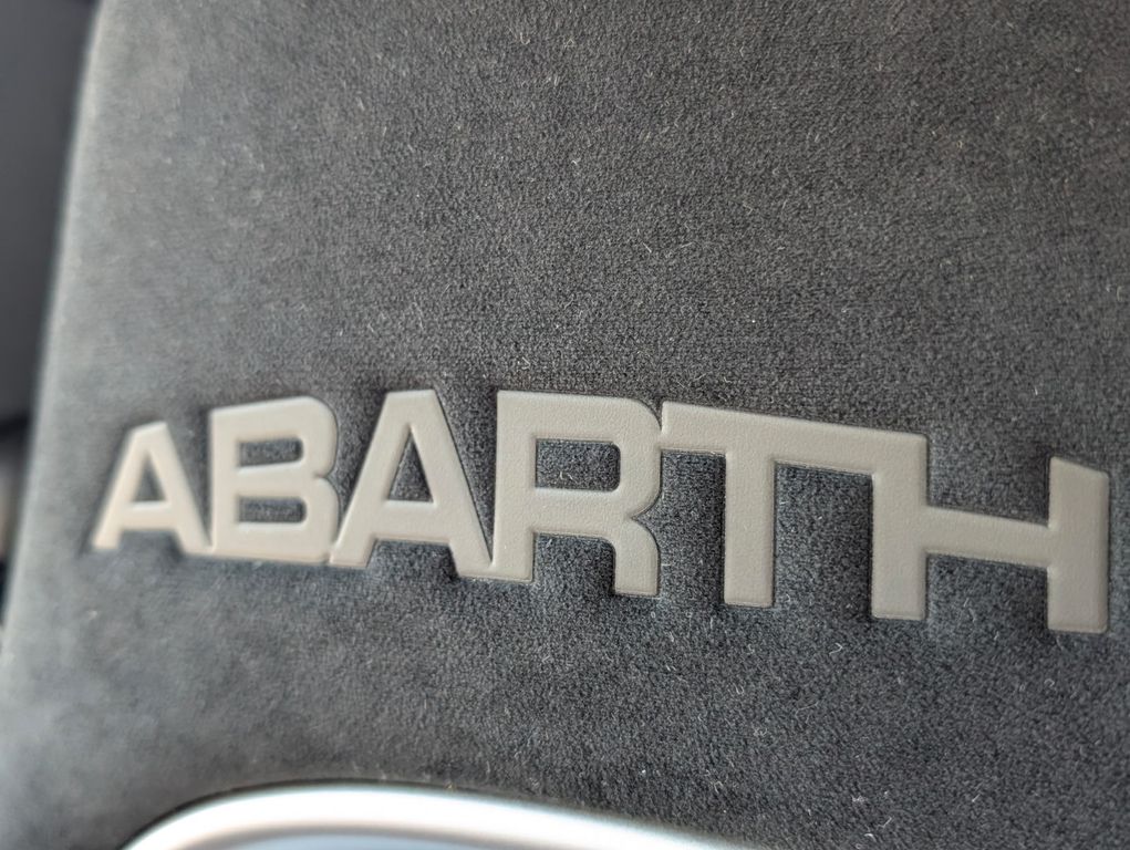 Abarth 595C 2024