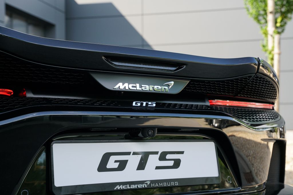McLaren GT 2025