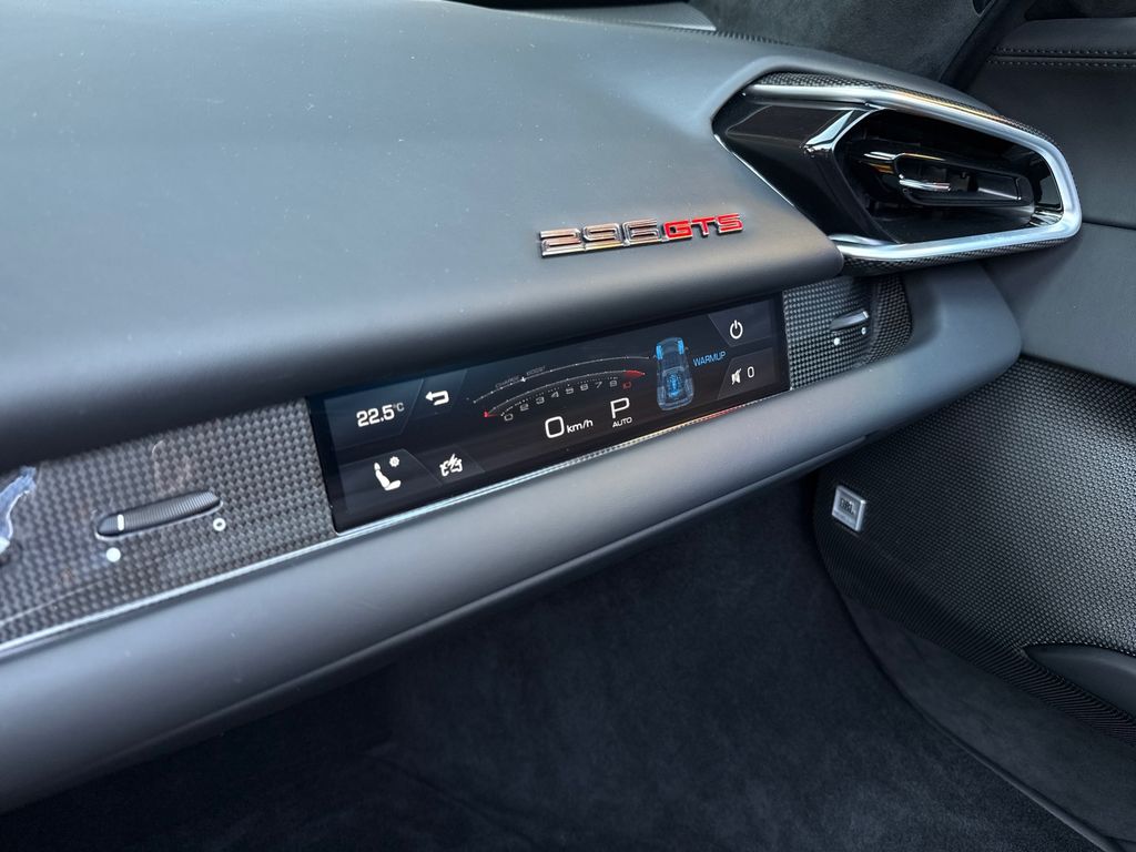 Ferrari 296 GTS 2024