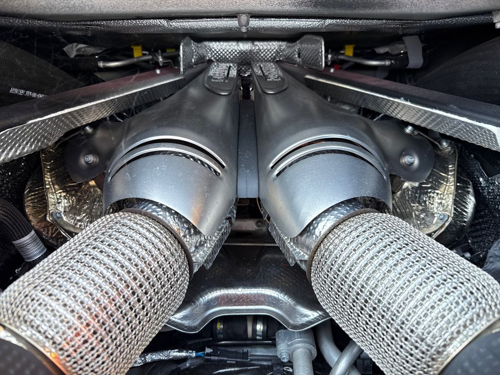 Ferrari 296 GTS 2024