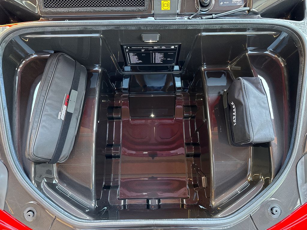 Ferrari 296 GTS 2024