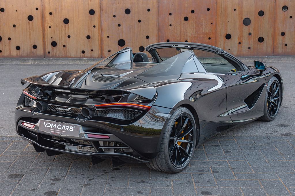 McLaren 720S 2021
