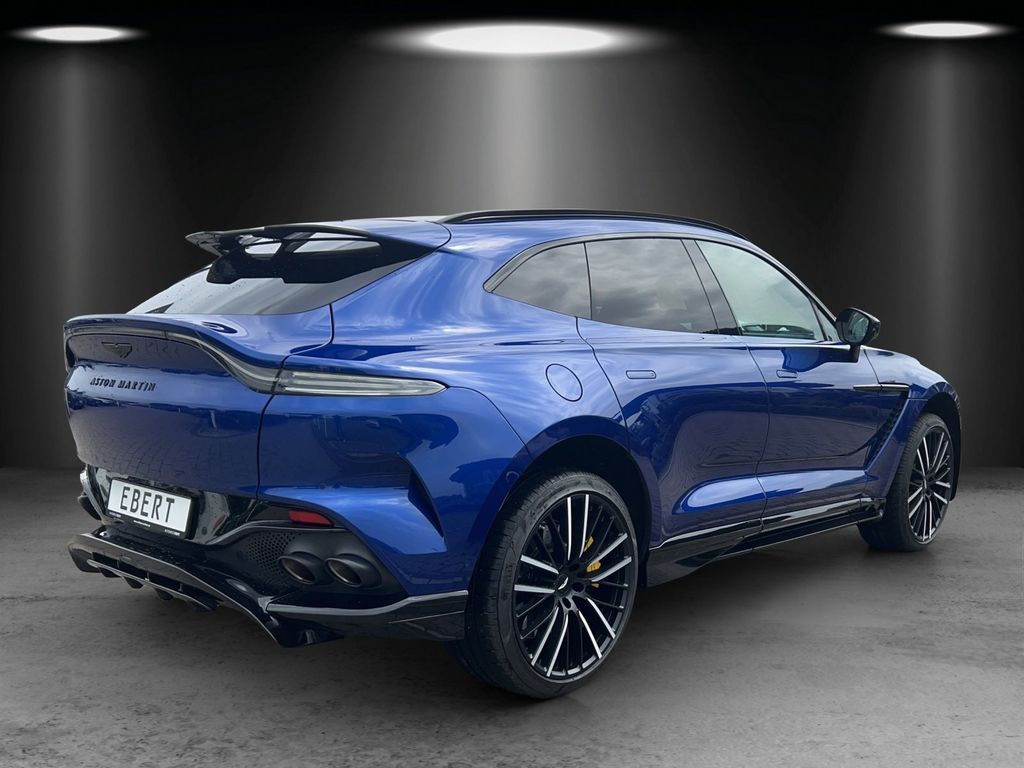 Aston Martin DBX 2023