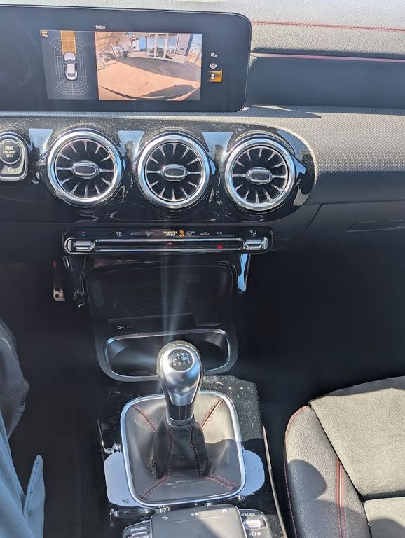 Mercedes-Benz CLA 180 2021