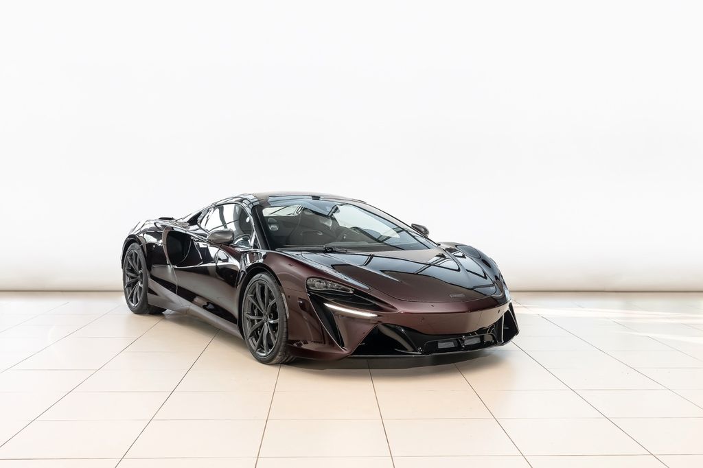 McLaren Artura 2025