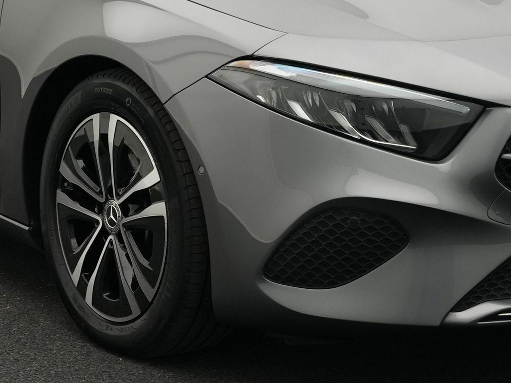 Mercedes-Benz A 180 2024