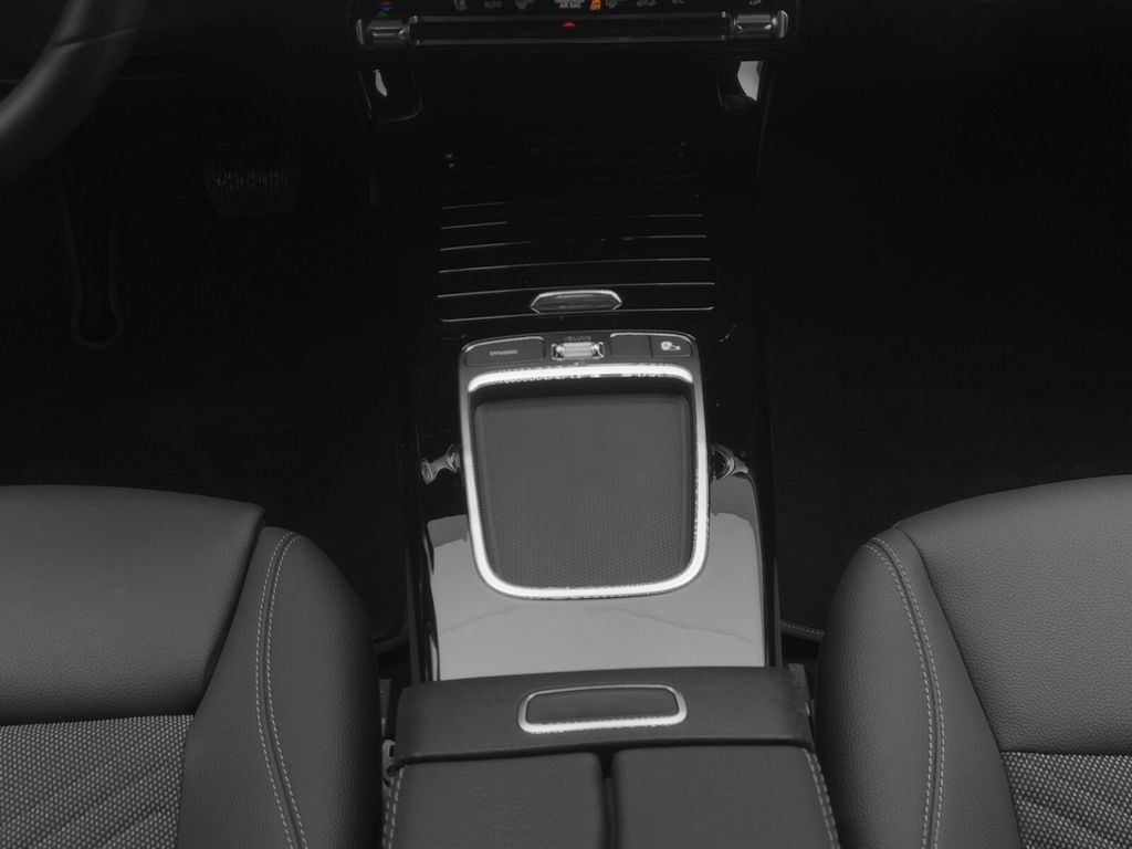 Mercedes-Benz A 180 2024