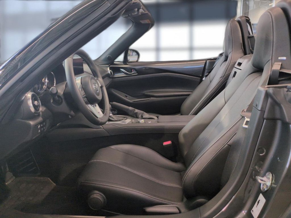 Mazda MX-5 2025