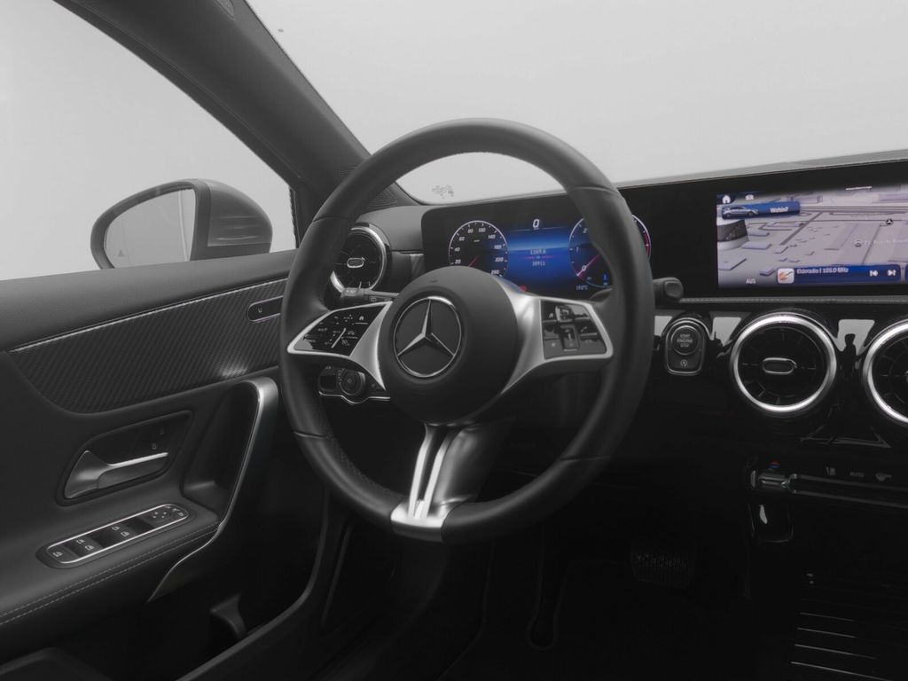 Mercedes-Benz A 180 2024