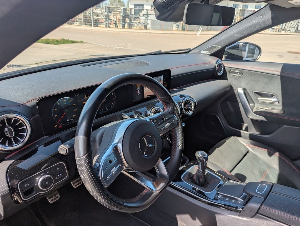 Mercedes-Benz CLA 180 2021