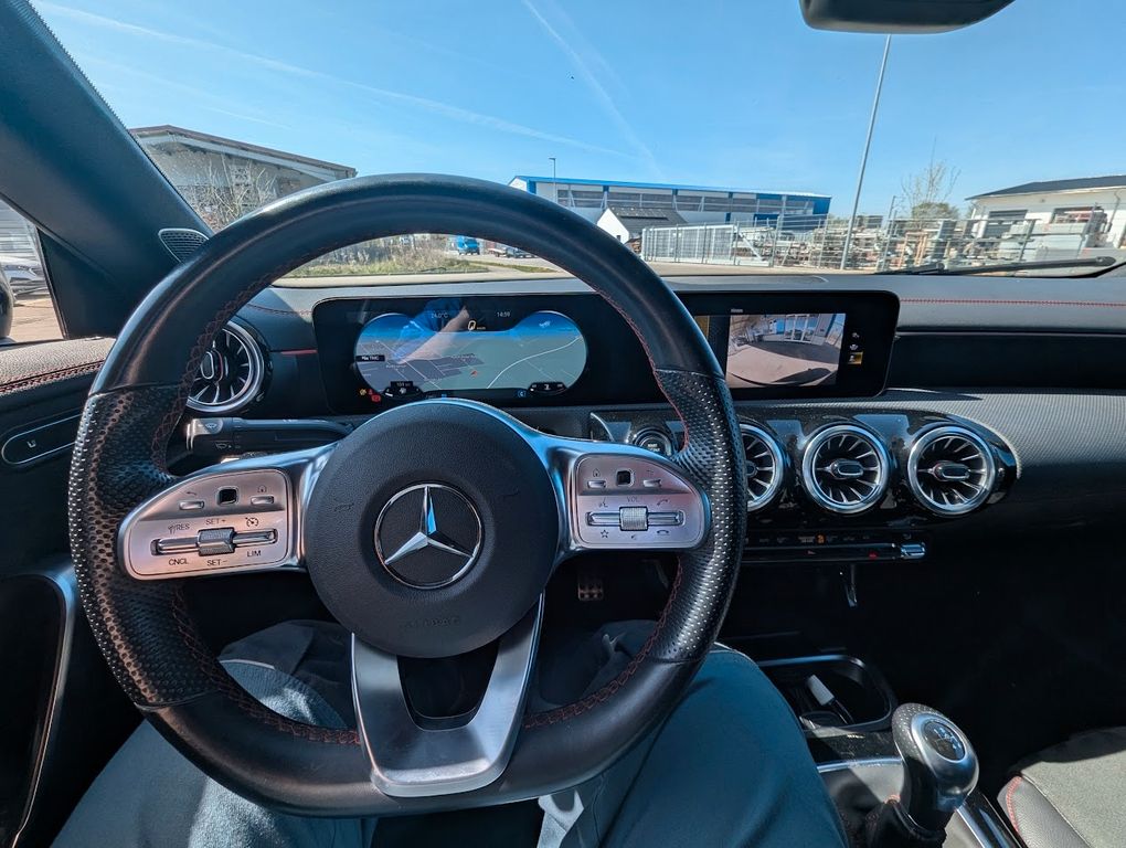 Mercedes-Benz CLA 180 2021