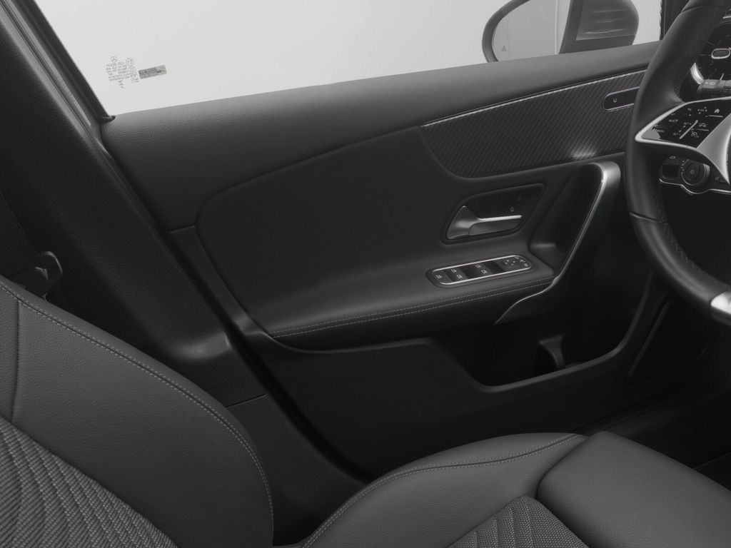 Mercedes-Benz A 180 2024