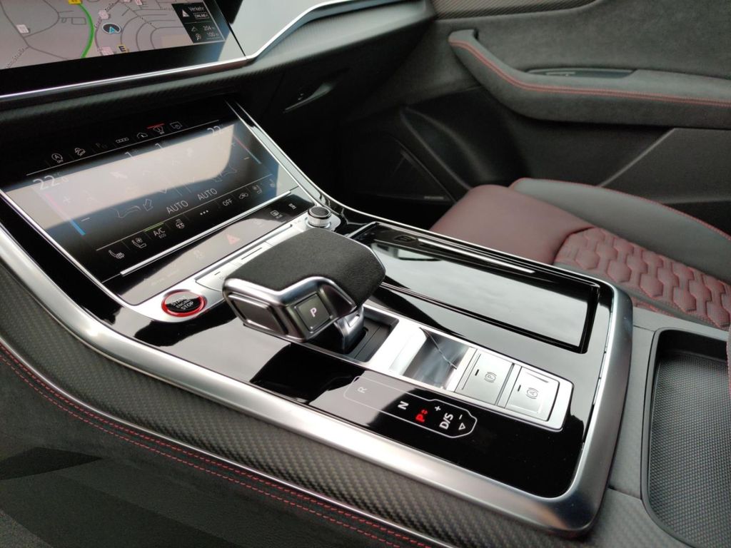 Audi RSQ8 2025