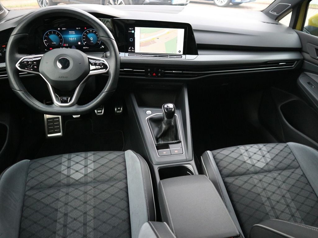 Volkswagen Golf 2021