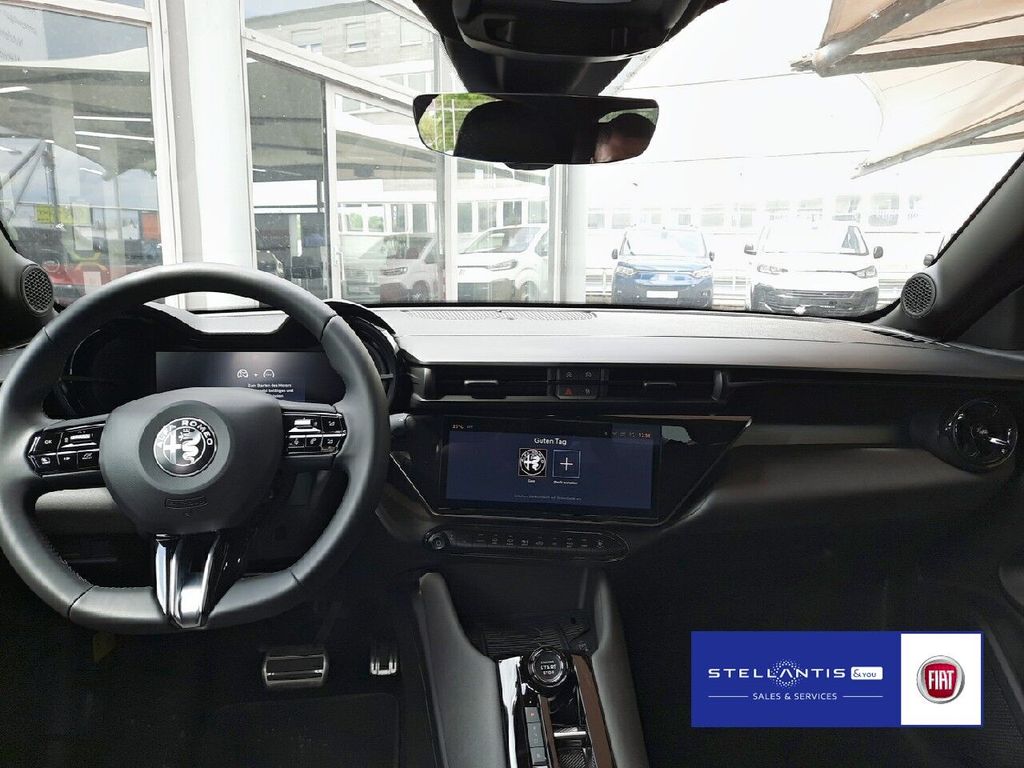 Alfa Romeo Junior 2025