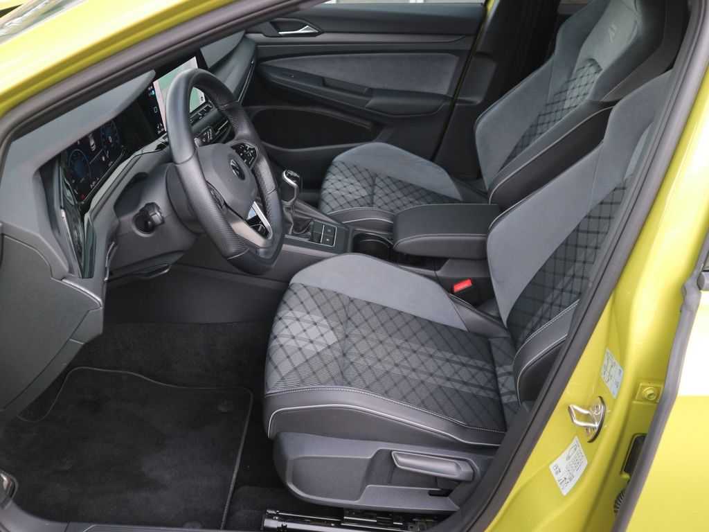 Volkswagen Golf 2021