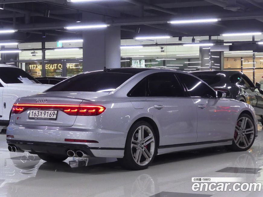 Audi S8 2020