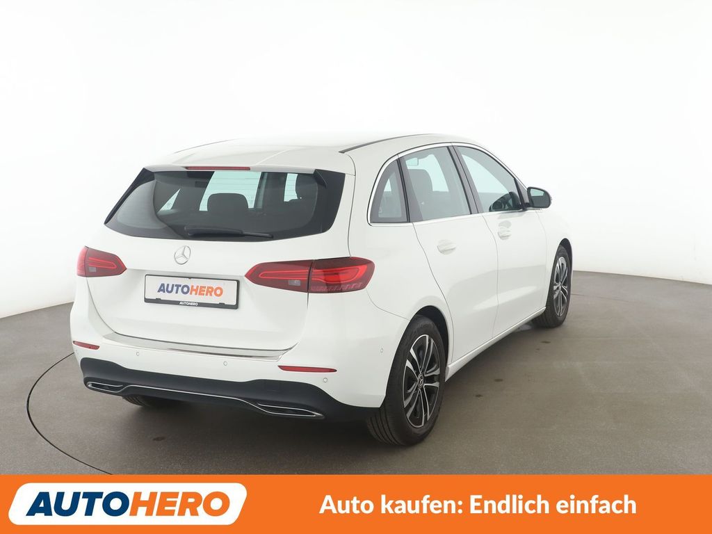 Mercedes-Benz B 220 2023