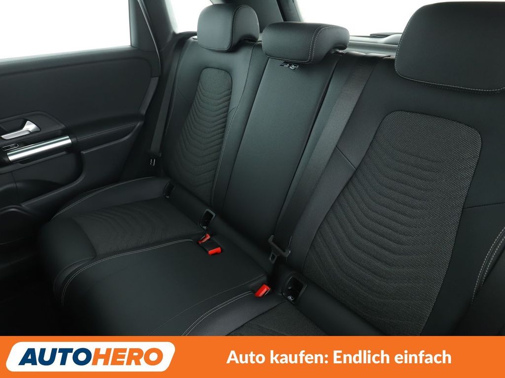 Mercedes-Benz B 220 2023