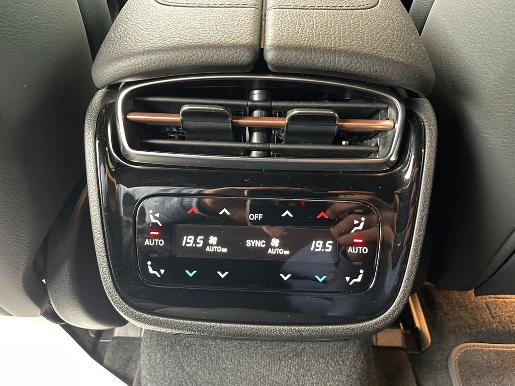 Mercedes-Benz EQE 2024