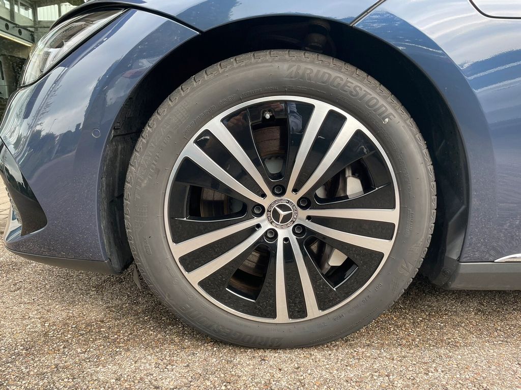 Mercedes-Benz EQE 2024