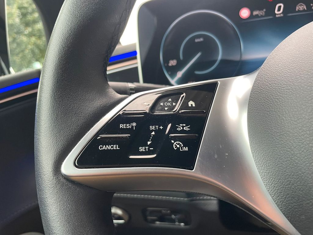 Mercedes-Benz EQE 2024