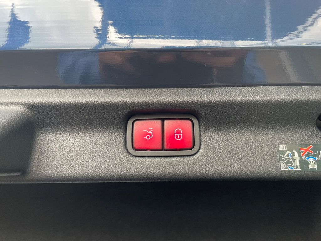 Mercedes-Benz EQE 2024