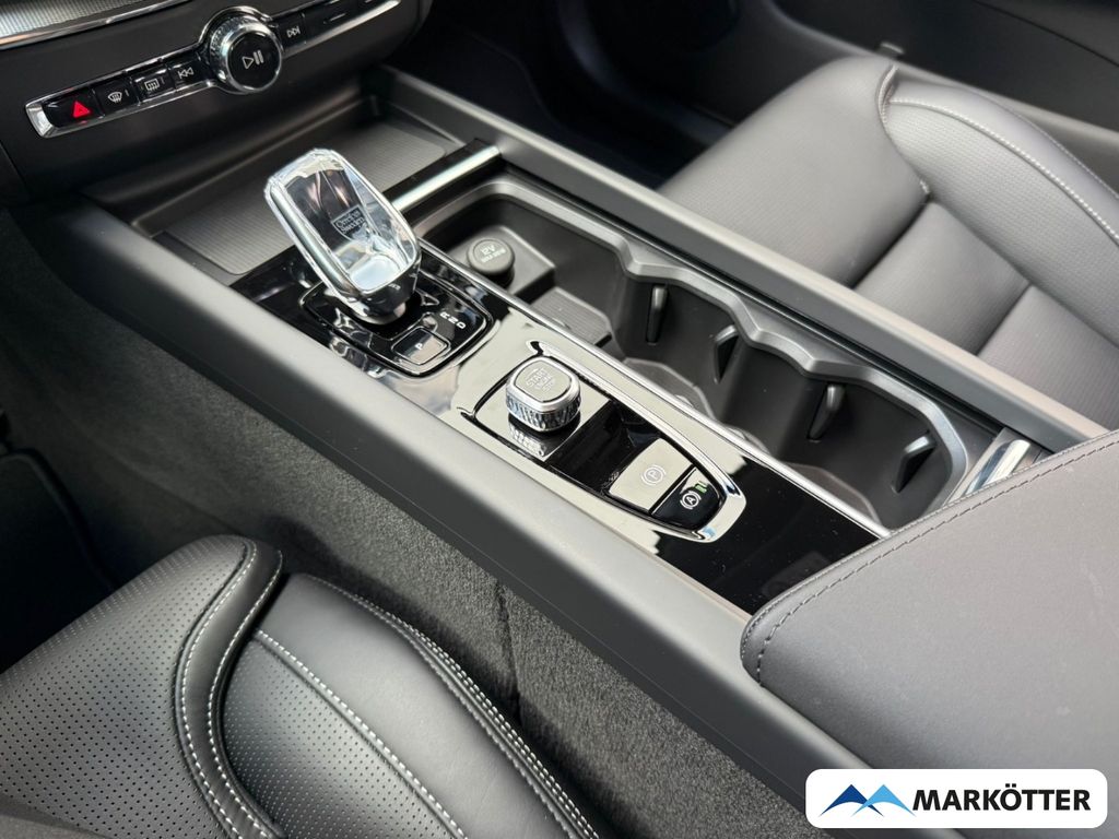 Volvo XC60 2025
