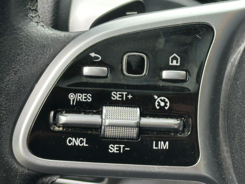 Mercedes-Benz GLB 180 2022