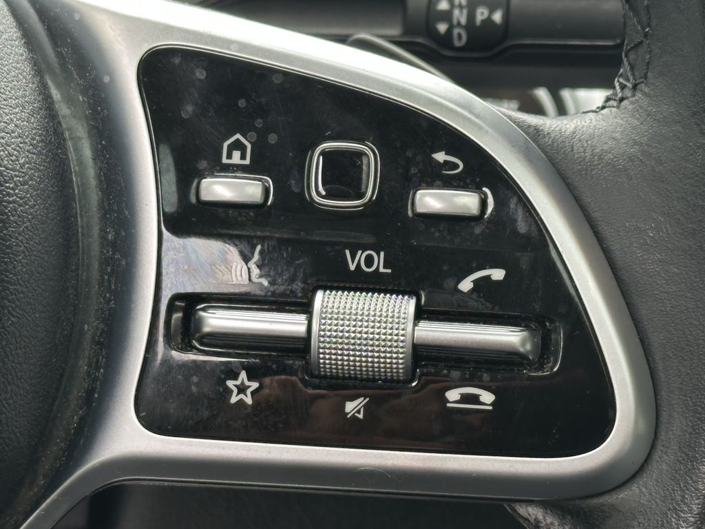 Mercedes-Benz GLB 180 2022