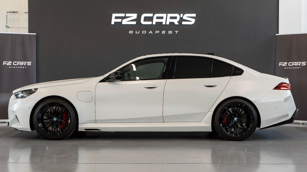 BMW M5 2025