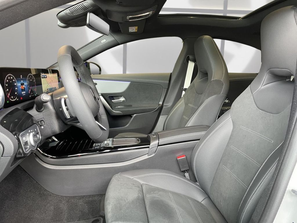 Mercedes-Benz CLA 220 2025
