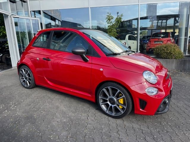 Abarth 695C 2024