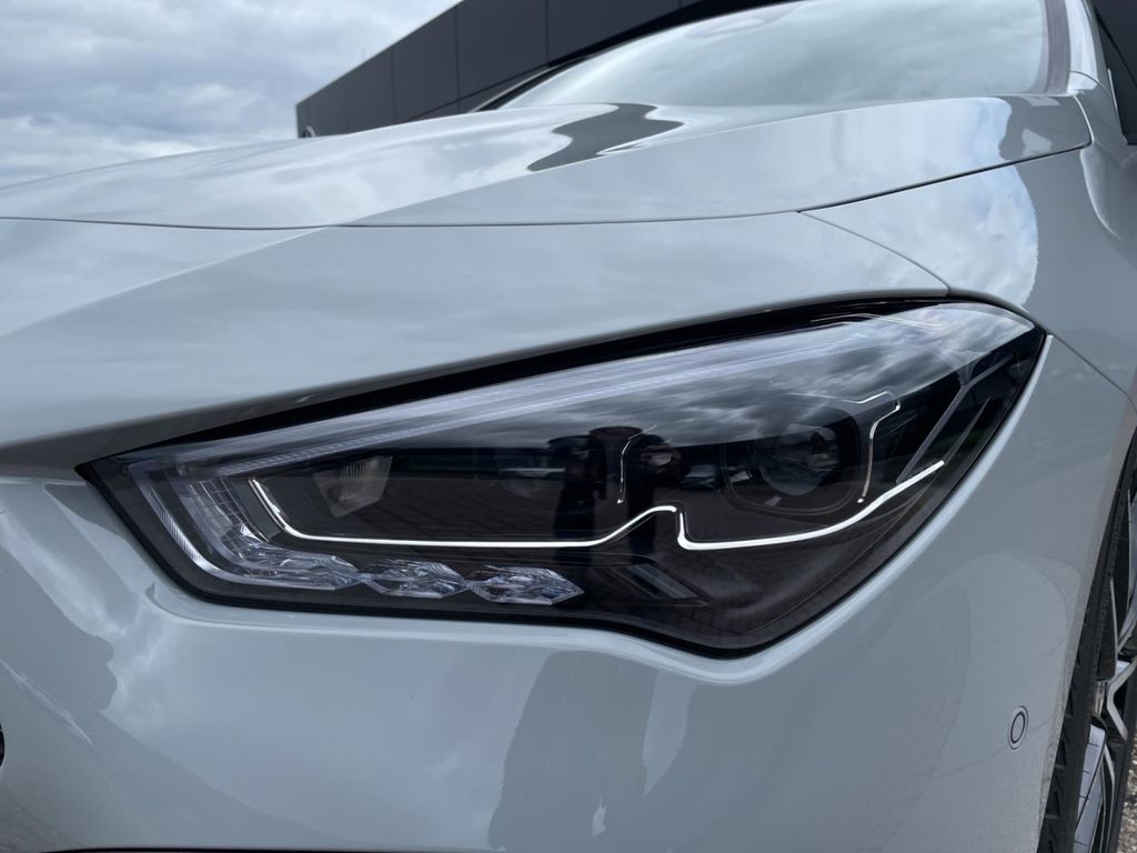 Mercedes-Benz CLA 220 2025