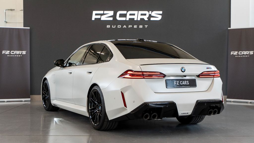 BMW M5 2025