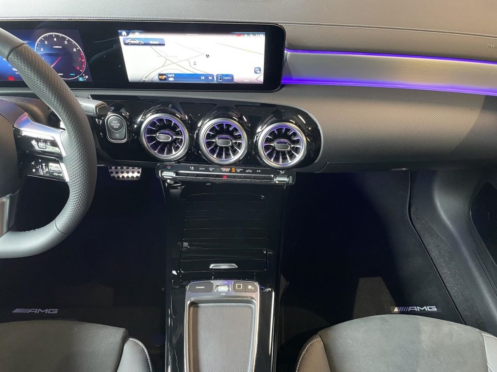 Mercedes-Benz CLA 220 2025