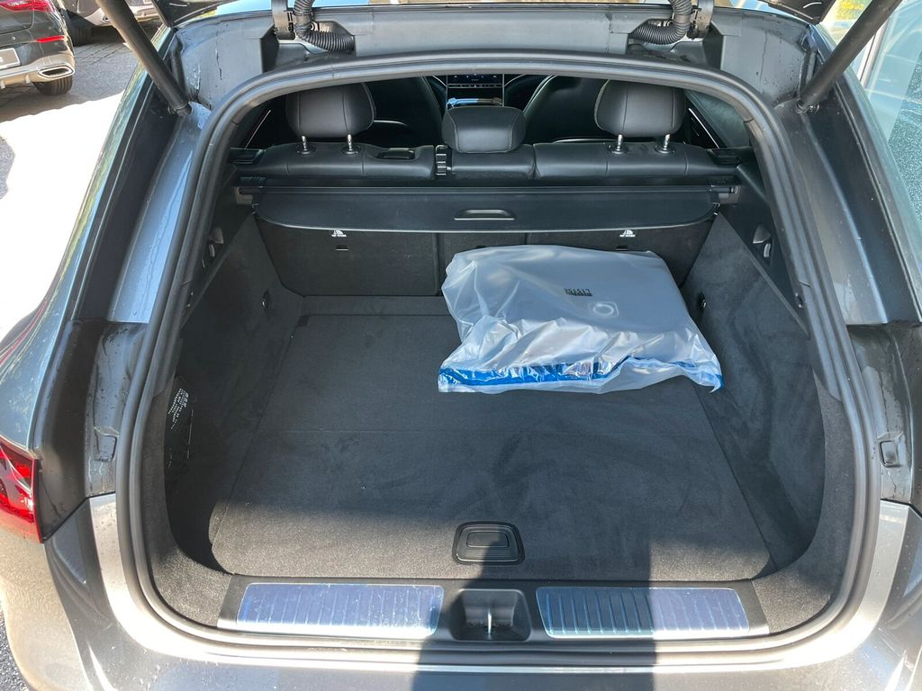 Mercedes-Benz EQE SUV 2024