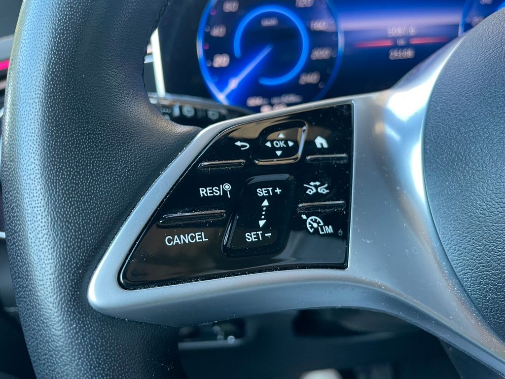 Mercedes-Benz EQE SUV 2024
