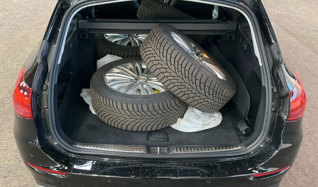 Mercedes-Benz C 300 2023