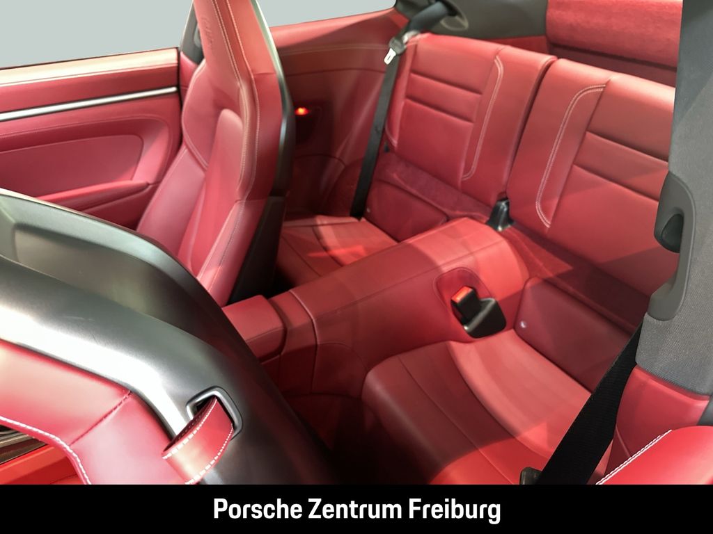 Porsche 992 2023