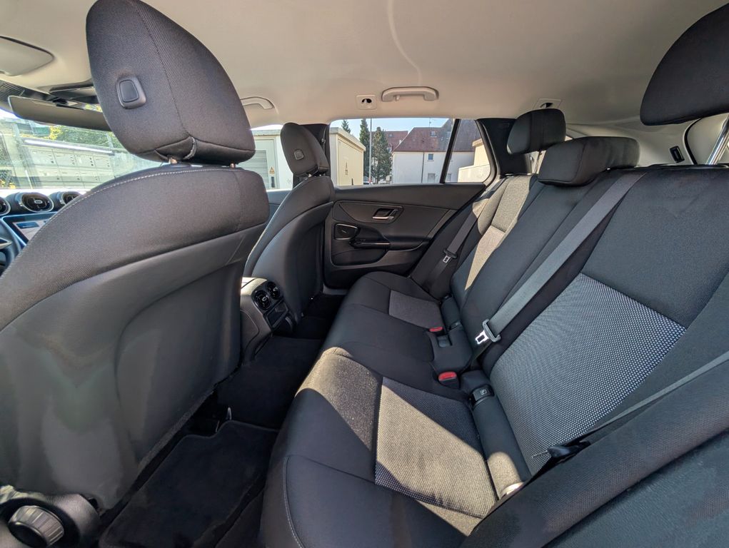 Mercedes-Benz C 300 2023