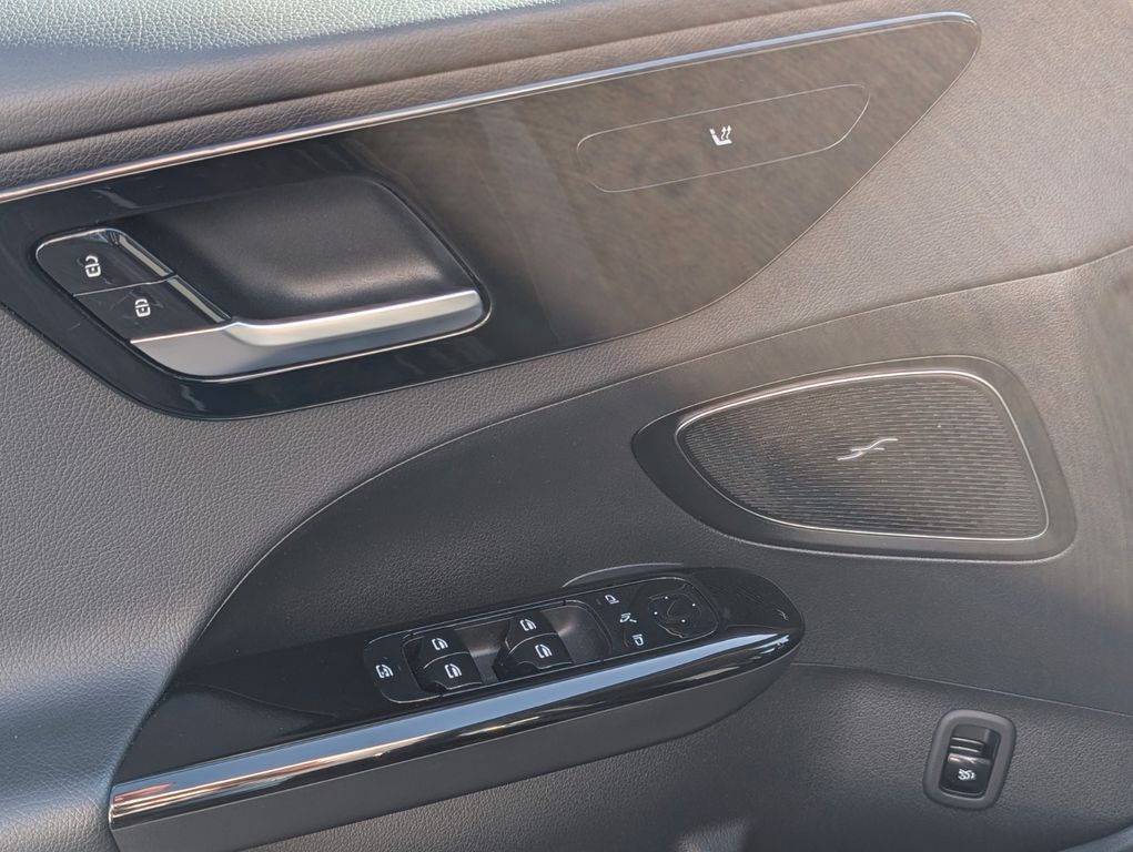 Mercedes-Benz C 300 2023