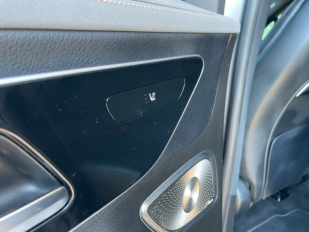 Mercedes-Benz EQE SUV 2024