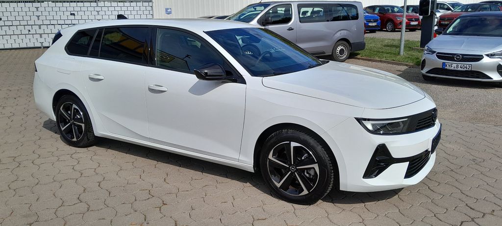 Opel Astra 2024