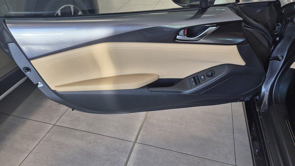 Mazda MX-5 2025