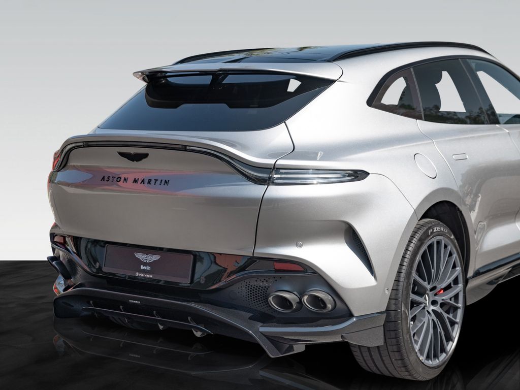 Aston Martin DBX 2025