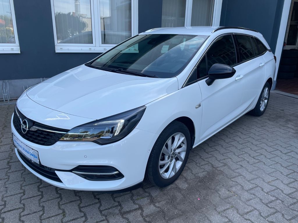 Opel Astra 2022