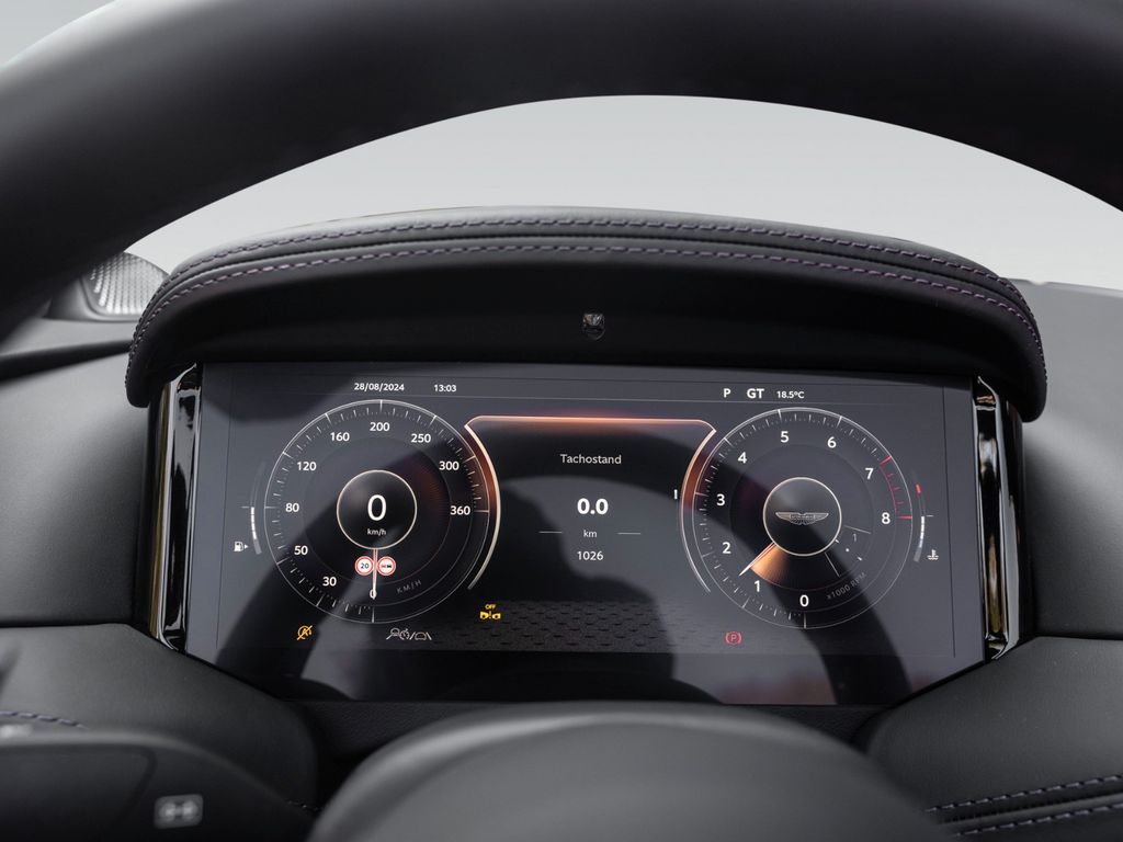 Aston Martin DB12 2024