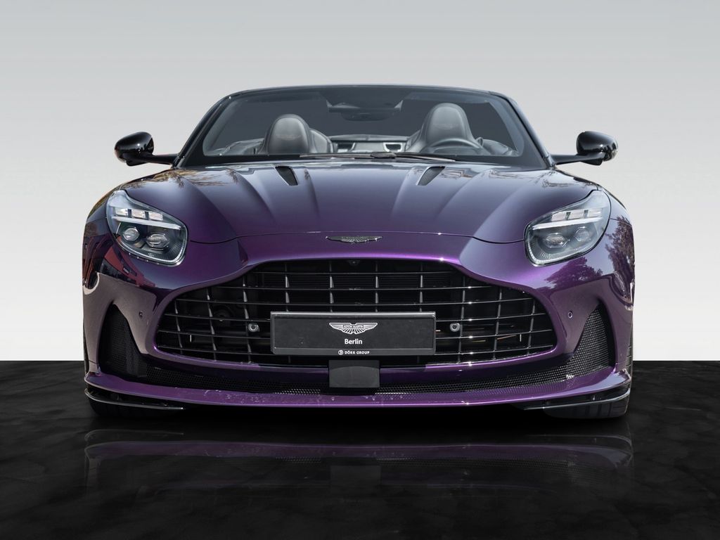 Aston Martin DB12 2024